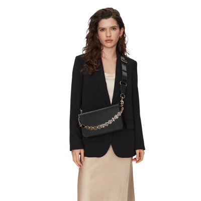 THE DANGLING SHOULDER BAG